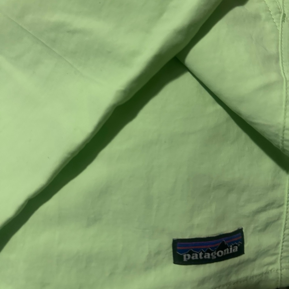 NWT! Patagonia Women's 5” Baggies Shorts Large Salamander Green - Picture 8 of 10
